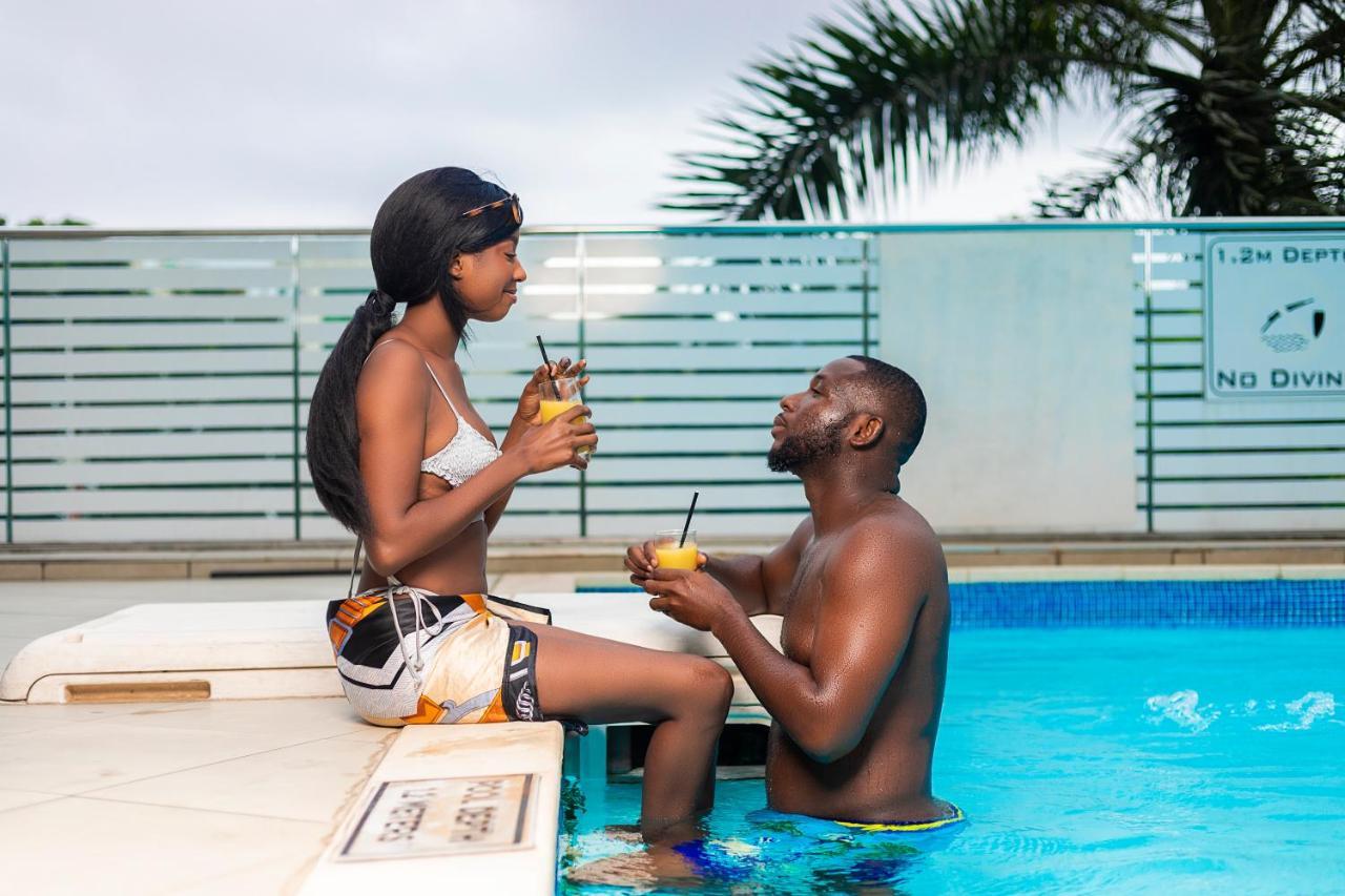 Отель Ibis Styles Accra Airport Экстерьер фото