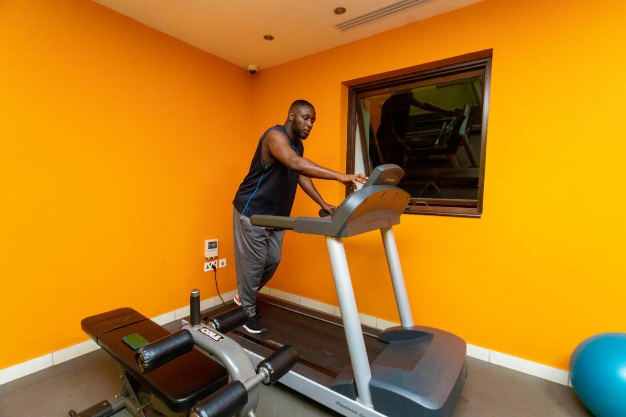 Отель Ibis Styles Accra Airport Экстерьер фото