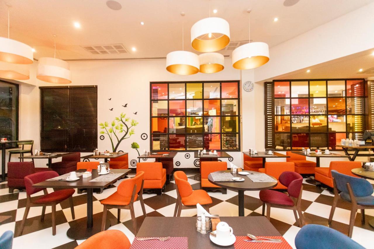 Отель Ibis Styles Accra Airport Экстерьер фото