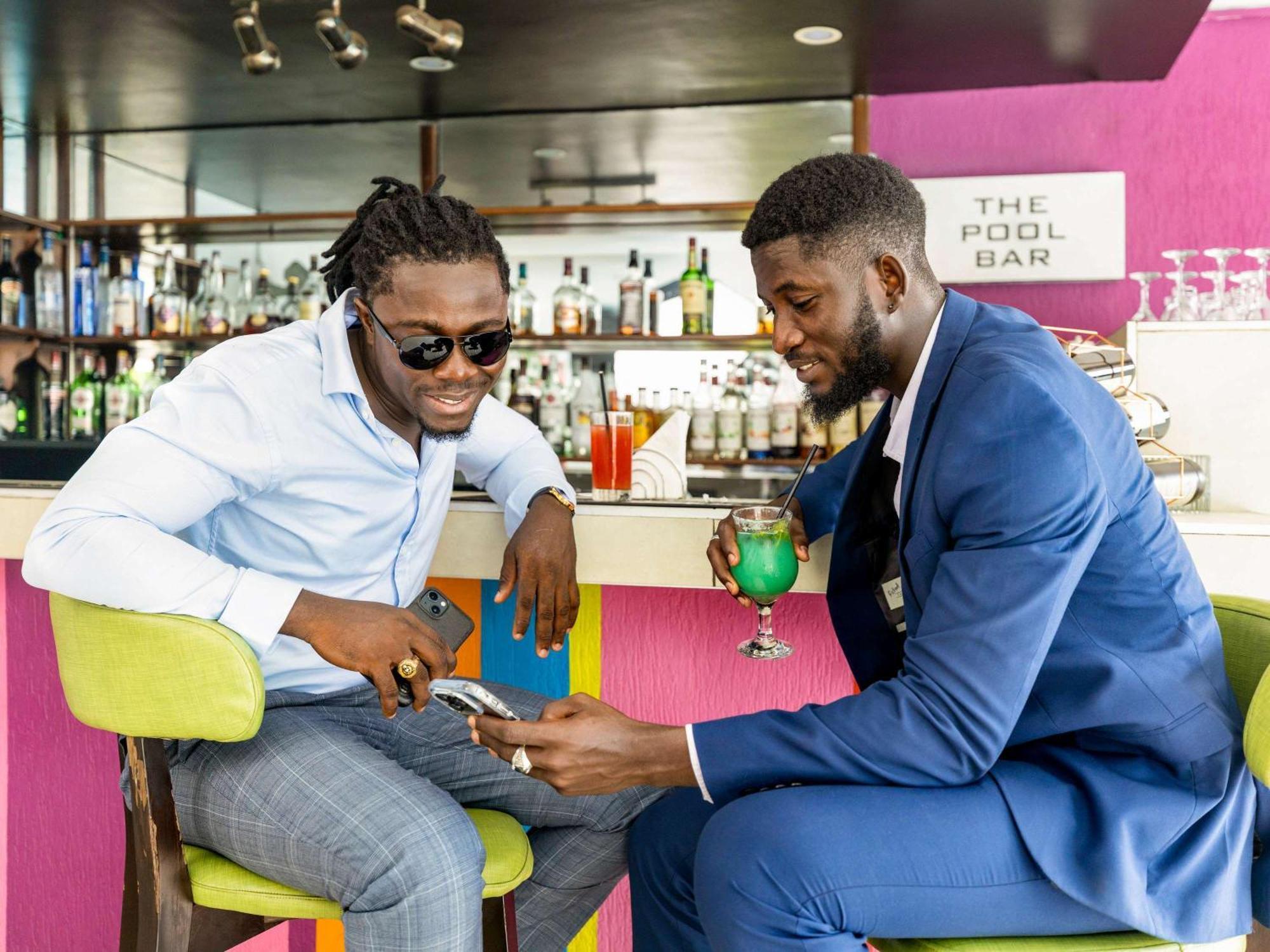 Отель Ibis Styles Accra Airport Экстерьер фото